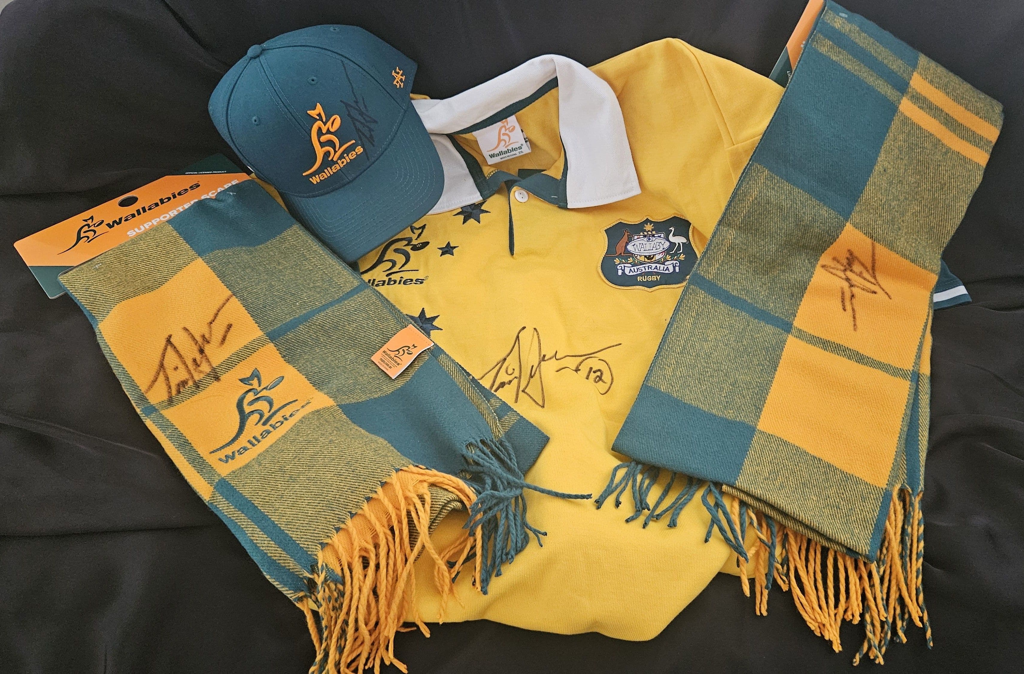 Wallabies Fan Gear signed by Tim Horan